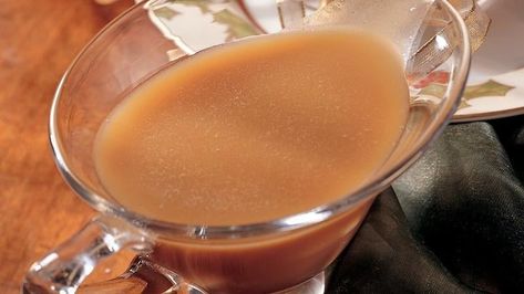 Four ingredients and 25 minutes is all you need to make this creamy rum-flavored sauce. Rum Sauce Recipe, Bread Pudding Sauce, Rum Butter, Rum Sauce, Buttered Rum, Hot Buttered Rum, Rum Cake, Dessert Sauces, Sweet Sauce