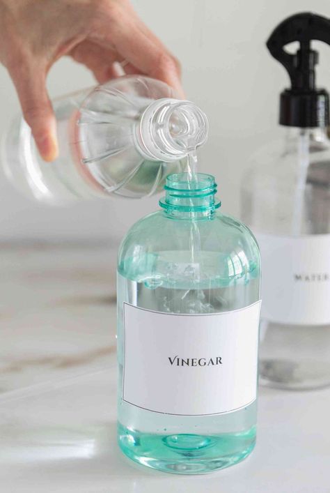 They might both be vinegar, but cleaning and cooking vinegar have their crucial differences. Learn more about how to use each of them appropriately. #cleanhouse #cleaningguide #cleaninghacks #cleaningtips  #stepbystepcleaning #thespruce Cleaning With White Vinegar, Cleaning Vinegar, White Vinegar Cleaning, Easy Home Organization, Vinegar Cleaning, Small Closets, Cleaning Guide, Natural Cleaning, Laundry Hacks