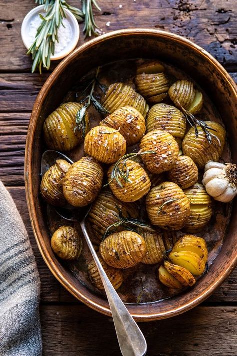 Crispy Rosemary Butter Roasted Potatoes Date Night Potatoes, Half Baked Harvest Carrots, Vegetarian New Years Eve Dinner, Roast Dinner Sunday, Hosting Dinner Recipes, Harvest Rosemary, Unexpected Recipes, Butter Roasted Potatoes, Health Era