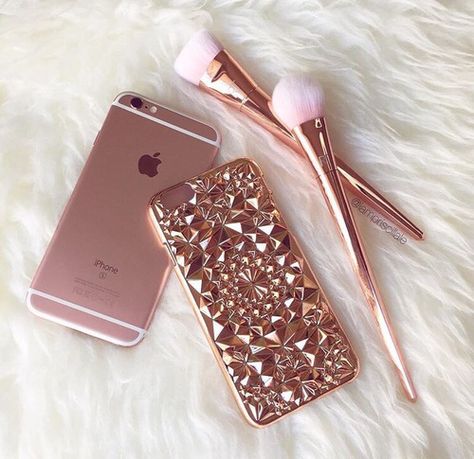 @kimmiecla Carcase Iphone, Rose Gold Aesthetic, Tout Rose, Mode Rose, Gold Everything, Gold Aesthetic, Iphone 6 Cases, I Phone, Gold Copper