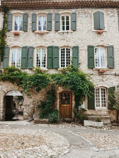 Shutters On House, Provence Travel, Provence France Travel, French Wardrobe Basics, Provence House, Green Shutters, Houses In France, French Exterior, Porch Colors