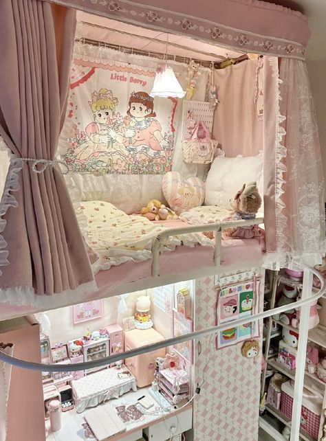 Sanrio Aesthetic Room, Otaku Room Aesthetic, Kawaii Rooms, Sanrio Aesthetic, Pink Sanrio, Dream Bedroom Inspiration, Bedroom Stuff, Japanese Room, Cute Bedroom Ideas