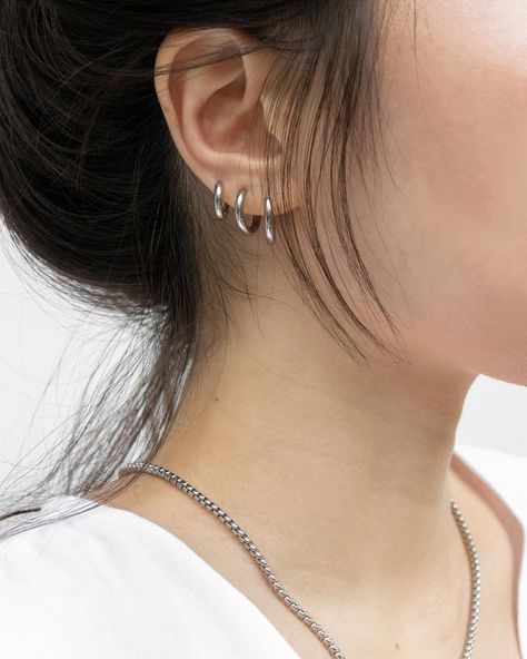 Everyday Essentials | The Hexad 3 Ear Piercings, Small Silver Hoop Earrings, Multiple Earrings, Multiple Piercings, Mismatched Earrings, Hoop Earring Sets, Girly Jewelry, Dreams Come True, Ear Jewelry