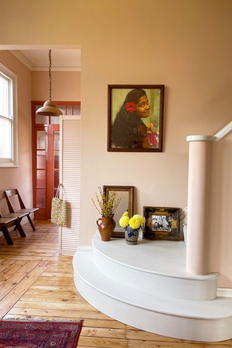 Farrow And Ball Hallway Entrance Halls, Victorian Entrance Hall, Victorian Hallway Ideas, Farrow And Ball Hallway, Hallway Decor Ideas, Farrow And Ball Living Room, Pink Hallway, House Upstairs, Setting Plaster