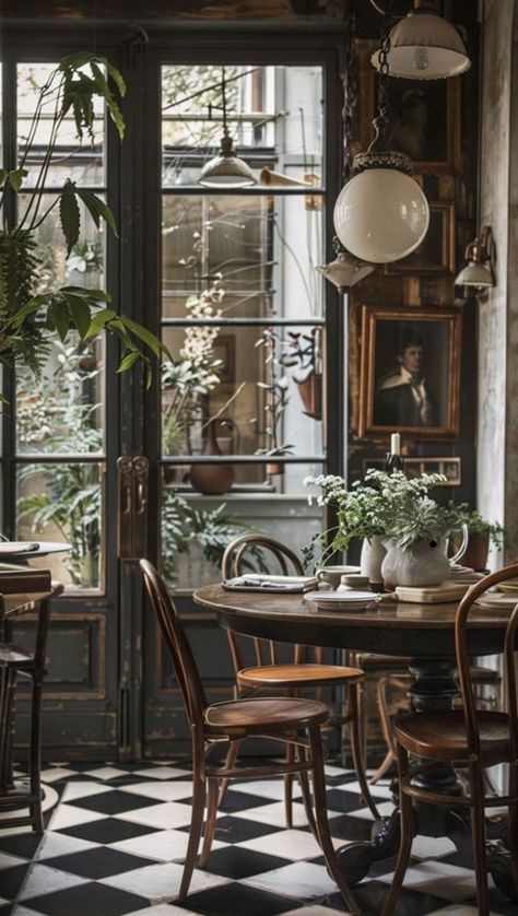 Victorian Dining Room, Dining Room Victorian, Vintage Dining Room, Rustic Dining Room, Victorian Decor, The Dining Room, Design Del Prodotto, Elegant Decor, Dining Room Design