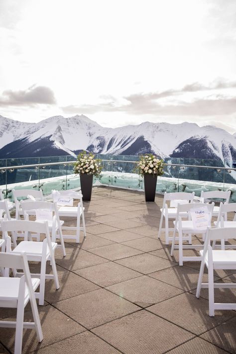 Banff Gondola Wedding, Banff Micro Wedding, Banff Wedding Venues, Banff Wedding Photos, Winter Wedding Locations, Wedding Locations Australia, Bistro Wedding, Banff Gondola, Banff Winter