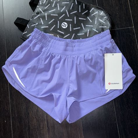 Lululemom Shorts, Lavender Stuff, Hotty Hot Shorts Lululemon, Lulu Wishlist, Lululemon Outfit Ideas, Lulu Lemon Outfits, Lululemon Closet, Lululemon Kids, Lululemon Collection