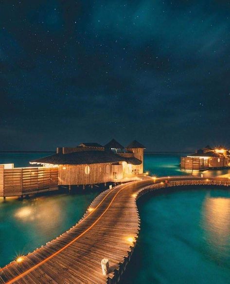 Maldives Night 💙💙💙 Soneva Jani, Greece Honeymoon, Visit Maldives, Honeymoon Places, Dream Honeymoon, Maldives Island, Honeymoon Travel, Amazing Travel Destinations, Paris Hotels