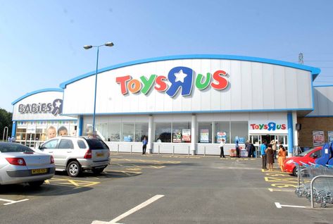 Toys R Us Time For Childhood (2007-Current) store format layout (late 2000s-2018) 2018 Nostalgia, Late 2000s Nostalgia, Toys R Us 2000s, Childhood Memories Toys, 2010s Nostalgia, Nostalgic Pictures, 2000s Nostalgia, Play Online, Toys R Us