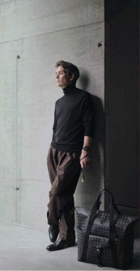 Cillian Murphy Style, Cillian Murphy Peaky Blinders, Irish Fashion, Irish Beauty, Living The Life, Private Jets, Brown Jeans, Boys Fits, Black Crewneck