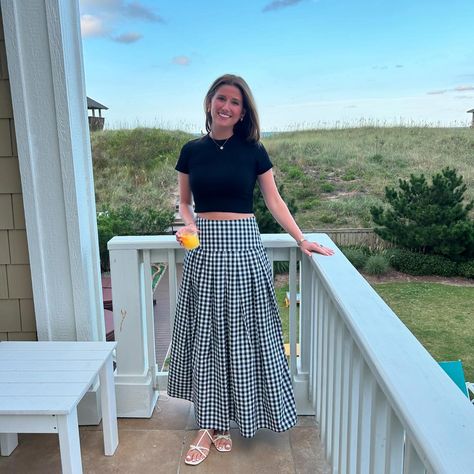 The gorgeous @quinn_scaring in the Gingham Maxi Skirt 😍😍 Long Gingham Skirt Outfit, Gingham Maxi Skirt, Gingham Skirt Outfit, Gingham Skirt, Skirt Maxi, Skirt Outfits, Gingham, Maxi Skirt, Skirt