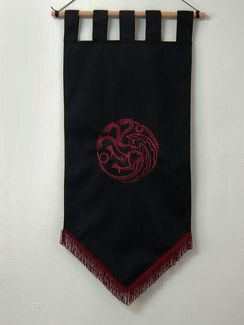 Game Of Thrones Flags, Game Of Thrones Bedroom, Curtain House, Daenerys Targaryen Dragons, Game Of Thrones Decor, Game Of Thrones Party, Nerd Room, Medieval Party, Fire And Blood