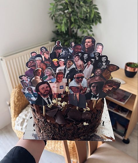 Cake With Picture On It, Celebrity Crush Cake, Crush Cake, Cake Bday, Cake Boy, Smash Cakes, Smash Cake Boy, Boy Cake, Celebrity Faces