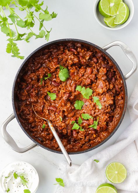 Chilli con carne Best Chilli Con Carne, Jacket Potatoes, Jacket Potato, Cottage Pie, Canned Beans, Secret Ingredient, Fabulous Foods, Tex Mex, Meat Dishes