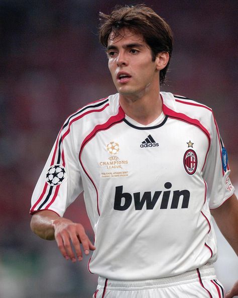 Farewell, #Kaka! Forever an @acmilan legend and a #UCL winner in 2007! 🙌🔥🇧🇷⚽️ Ac Milan Shirt, Ricardo Kaka, Milan Wallpaper, Brazil Football Team, A.c. Milan, Football Players Images, Football Images, Seattle Sounders Fc, Classic Football Shirts