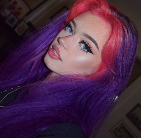 Laura Ncff, Split Dye, High Quality Picture, Split Dyed Hair, Cute Hair Colors, Split Hair, Alternative Hair, Dye My Hair, Hair Dye Colors