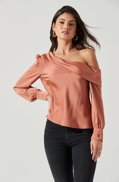 https://youtu.be/6zqz_L3C_3g Black Top Outfit, Off Shoulder Long Sleeve Top, Party Wear For Women, Satin Blouses, Women Tunic Tops, Satin Top, One Shoulder Tops, Beautiful Blouses, Party Tops