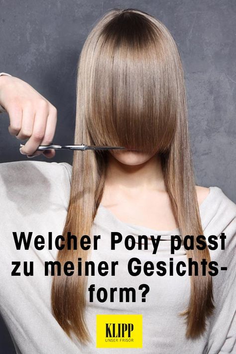 Er schmeichelt und kann Vorzüge ganz besonders raffiniert betonen. Der Pony ist im Trend und präsentiert sich facetten- und variantenreich wie nie. Gut so, denn damit gibt es für jede Gesichtsform den idealen Pony. Wir zeigen Ihnen, welche Ponys zu eckiger, runder, ovaler oder herzförmiger Gesichtsform passen. Long Bob Pony, Long Bob Mit Pony, Langer Pony, Long Pony, Long Bob, Hair Ideas, Hairstyles, My Style, Hair Styles