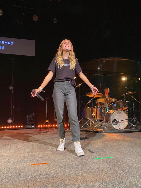 Worship Leader Fits, Youth Leader Outfit, Worship Leader Outfit Women, Youth Group Outfit, Worship Team Outfits, Worship Leader Outfit, Worship Outfits, Worship Ministry, Christian Concert