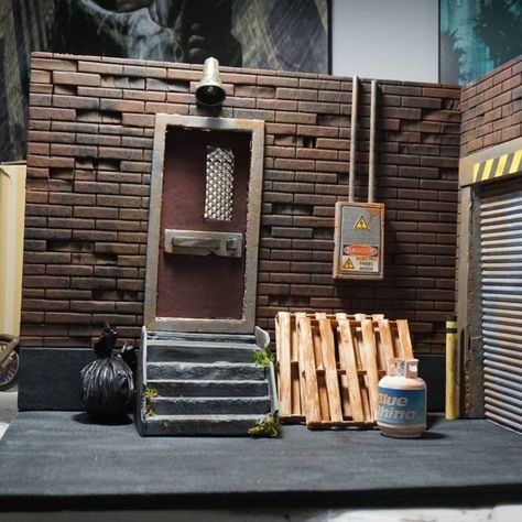 1/12 alley diorama (Marvel Legends) Custom Diorama / Playset Alley Diorama, Comic Book Wall Display, Diy Diorama, Diorama Diy, Comic Display, Diorama Ideas, Diy Doll Miniatures, Marvel Legends Series, Book Wall