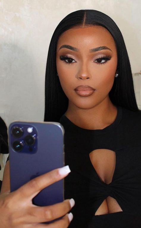 Aesthetic Makeup For Prom, Birthday Makeup Soft Glam, Shuttle Makeup Look, Clean Soft Glam Makeup, Dark Skin Smokey Eye Black Women, Natural Full Face Makeup Black Women, Teaira Walker Makeup, Natural Birthday Makeup Looks, Black Outfit Makeup Look