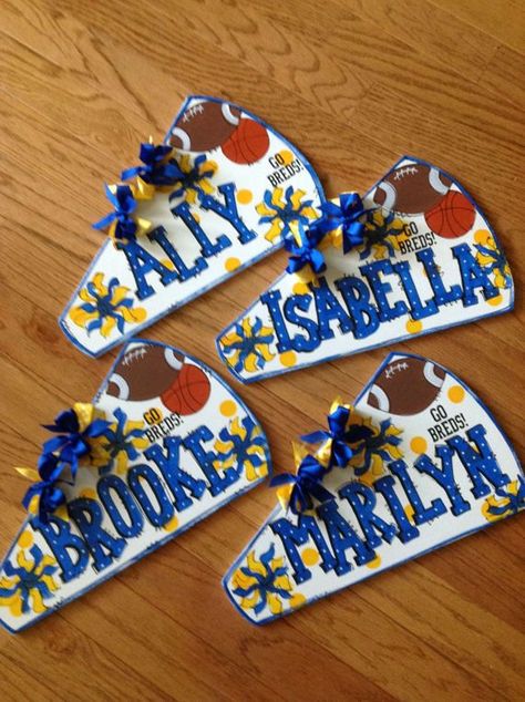 Cheer Camp Door Decorations, Cheerleading Locker Decorations, Cheerleading Decorations, Cheer Locker Decorations, Cheer Snacks, Cheer Decorations, Cheer Crafts, Cheer Nationals, Cheerleading Party