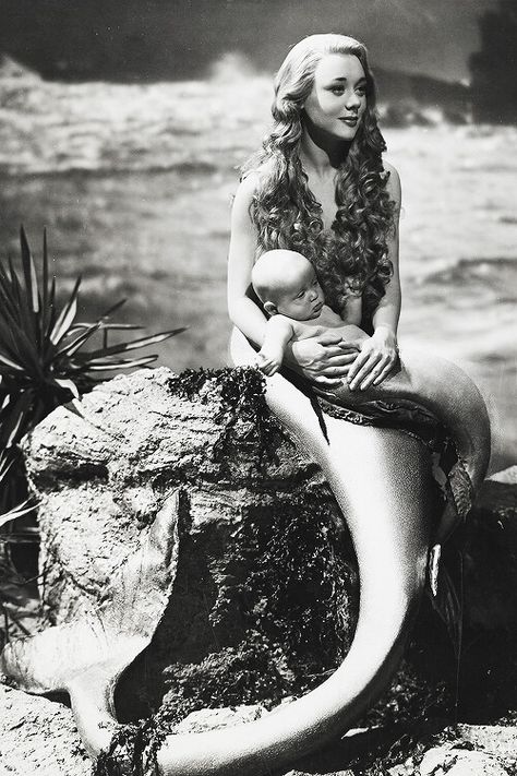 Glynis Johns, Dengeki Daisy, Red Tent, Fantasy Mermaid, Real Mermaids, Samurai Tattoo, Mermaids And Mermen, Vintage Mermaid, Mermaid Life