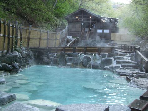 zao4 Japanese Bath House, Onsen Bath, Onsen Japan, Moderne Pools, Japanese Onsen, Japanese Hot Springs, Spring In Japan, Japanese Bath, Anime Places