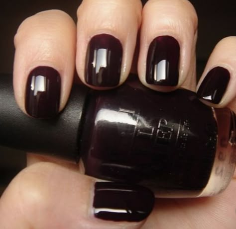 The 5 Best Dark Nail Colors for Fall & Winter — Wellesley and King | Simplified Living for Modern Moms Lincoln Park After Dark, Winter Nail Colors, Opi Nail Polish Colors, Nail Bling, Dark Nail, Mani Ideas, Opi Nail Colors, Fab Nails, Tree Nails