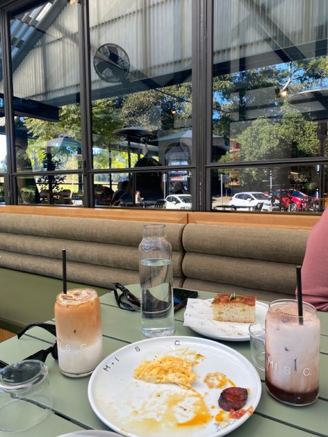 australia sydney egg breakfast coffee yum aesthetic vibe minimalistic Outdoor Breakfast, Breakfast Coffee, Australia Sydney, Coffee Breakfast, Egg Breakfast, Sydney, Ash, Egg, Australia