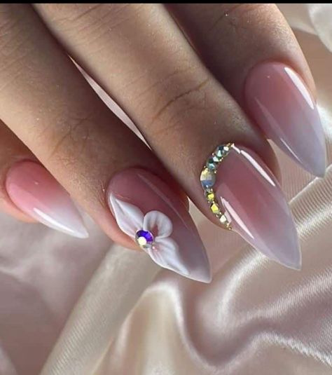 Dollar Tree Nails, Do Nails At Home, Dollar Nails, Cheap Nails, Nails Long Acrylic, Acrylic Nails Long, Almond Acrylic Nails Designs, Fake Acrylic Nails, Emerald Nails