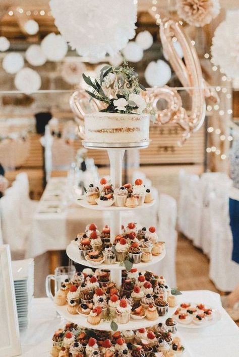 Colorful Wedding Cakes, Wedding Cake Alternatives, Small Wedding Cakes, Barn Wedding Decorations, Romantic Wedding Cake, Cupcake Display, Wedding Cake Rustic, Barn Decor, Rustic Barn Wedding