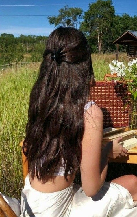 Hair With Color, Brown Wavy Hair, Dark Brunette Hair, Long Brunette Hair, Brown Hair Looks, Stile Hijab, Extension Hair, Brown Hair Inspo, Long Healthy Hair