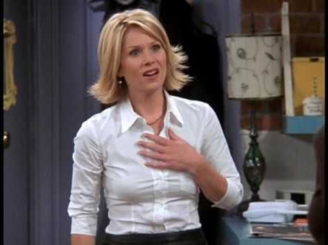 Christina Applegate as Amy on FRIENDS Christina Applegate Hair, Christine Applegate, Friends Haircut, Makeup By Season, Kelly Bundy, Friends Season 10, Boyfriend Problems, Tv Clothes, Hair Today Gone Tomorrow