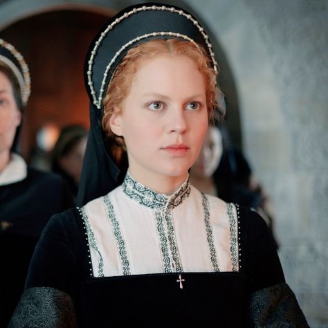 Becoming Elizabeth, Alicia Von Rittberg, Roman Empress, Elizabeth Tudor, Tudor Series, Romola Garai, Elizabeth 1, Tudor Fashion, The Other Boleyn Girl