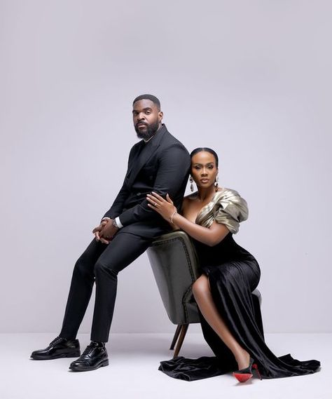 Tolu, Engagement Photo Shoot Poses, Funny Wedding Pictures, Pre Wedding Photoshoot Outfit, Couple Fashion, Pre Wedding Shoot Ideas, Engagement Pictures Poses, Pre Wedding Poses, Anniversary Photoshoot