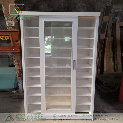 Living Room Home Theater, Rack Closet, Shoe Rack Closet, Packing Hacks Clothes, Packing Hacks, Hacks Clothes, China Cabinet, Bathroom Medicine Cabinet, Shoe Rack