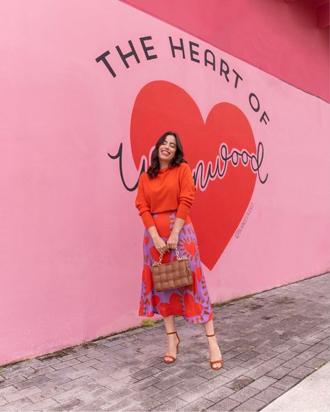 Pink Midi Skirt Outfit, Red And Pink Outfit, Workwear Spring, Valentine Outfits, Red Cashmere Sweater, Midi Outfits, Modest Wardrobe, Biology Classroom, Pink Midi Skirt