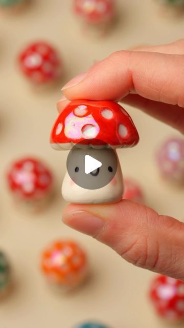 Fubsies on Instagram: "Mini mushrooms 🍄 I have been really enjoying making tiny things lately so I am going to be creating a new batch of these with a Christmas twist! 🎄 As well as some other small friends who are ready for the festive season 🎁 My obsession with tiny things continues so I hope you’re on board with that 🥹🩷  #kawaiiart #handmadehome #kawaiicute #mini #smol #mushroom #mushie #cutemushroom #shroom #magicmushroom #mushroomlove #potteryglazing #lustre" Mini Sculpture Ideas, Mushroom Diy Crafts, Clay Mushrooms Diy, Cute Clay Ideas Easy, Mini Clay Art, Small Clay Projects, Mushroom Clay, Christmas Market Stall, Clay Mushrooms