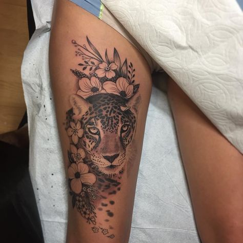 Leopard Flower Tattoo, Womens Leopard Tattoo, Leopard And Flower Tattoo, Leopard Face Tattoo For Women, Leopard Tattoo On Arm, Jaguar And Flowers Tattoo, Half Leopard Face Tattoo, Feline Tattoo, 3 Piercings