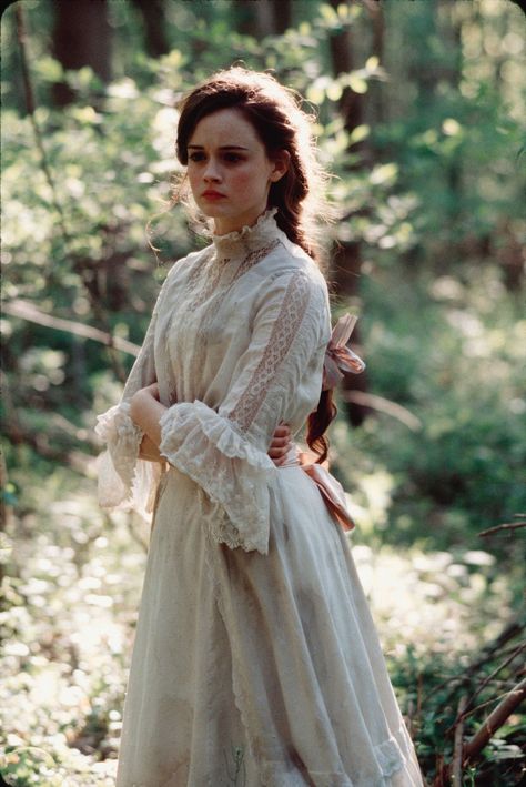 Winnie Foster, Fairycore Fashion, Tuck Everlasting, Hollywood Scenes, Alexis Bledel, Cottagecore Aesthetic, + Core + Aesthetic, Period Dramas, Autumn Inspiration