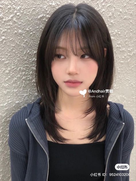 Indian Layers Haircut, Haircut Ideas With Fringe, Korean Hairstyle For Square Face, Hime Haircut Bangs, Curtain Bangs With Face Framing Pieces, Fringe Bangs Medium Length Hair, Medium Length Hair With Layers Korean, Wolf Cut Medium Hair With Bangs, Bangs With Wolf Cut