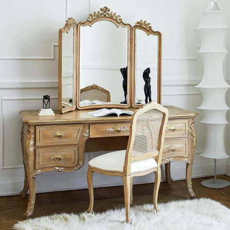 Ornate Italian Designer Classic Dressing Table Set Classic Dressing Table, Classic Dressing, Luxury Bedroom Furniture, Vintage Dressing Tables, How To Dress A Bed, Table Mirror, Dressing Table Set, Beautiful Storage, Dressing Table Mirror