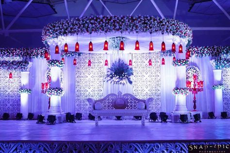 Wedding Stage Decoration Ideas, Stage Decoration Ideas, Reception Decorations Wedding, Naming Ceremony Decoration, Floral Walls, Indian Wedding Receptions, Indian Wedding Theme, Simple Stage Decorations, Modern Wedding Reception