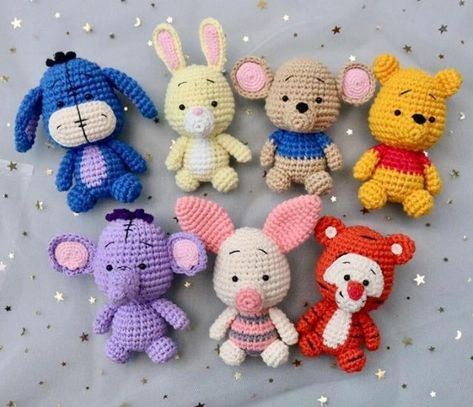 Amigurumi Piglet Free Crochet Pattern Disney Crochet Patterns, Winnie The Pooh And Friends, Pooh And Friends, Wool Dolls, Pooh Piglet, Confection Au Crochet, Crochet Disney, Crochet Animals Free Patterns, Interior Room