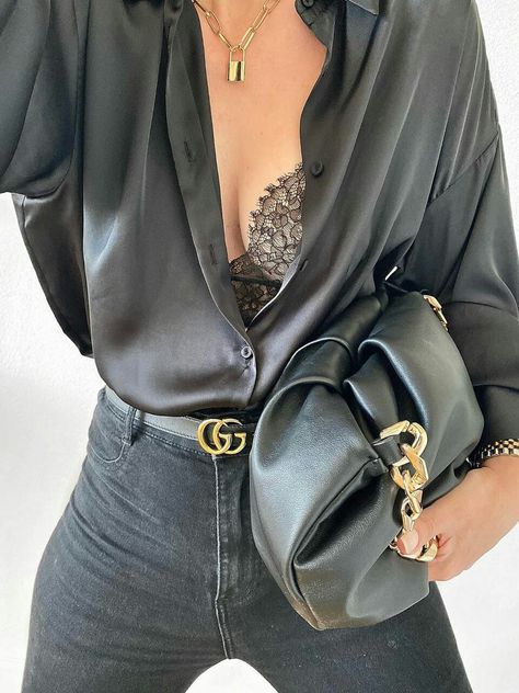 Lace Bodysuit Outfits, Bralettes Outfits Casual, Vintage Fashion Outfits, Blouse Outfit Ideas, Vintage Casual Outfits, Silk Blouse Outfit, Silk Shirt Outfit, Satin Blouse Outfit, Black Silk Shirt