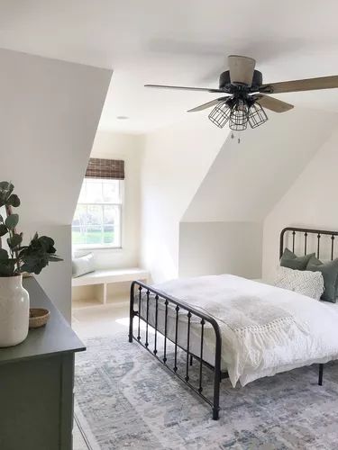 Industrial Farmhouse Bedroom, Farmhouse Guest Bedroom, Slanted Walls, Ideal Bedroom, Apartment Deco, Cottage Modern, Modern Farmhouse Bedroom, Slanted Ceiling, Behr Paint