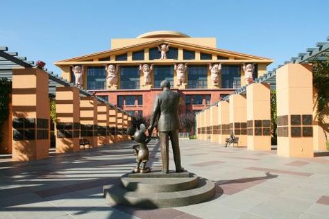 Walt Disney Studio, Disney Names, Muppets Most Wanted, Walter Elias Disney, Museum Of Science, Disney Live Action, Walt Disney Studios, Quotes Disney, Studio Tour