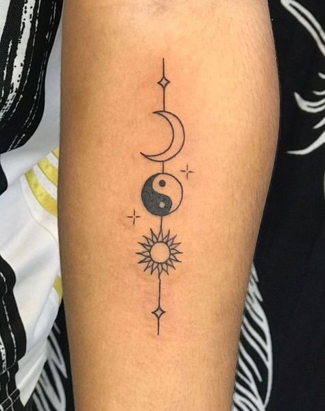 Moon Aesthetic Tattoo, Sun Moon Aesthetic, Yin Yang Tattoo, Hippie Tattoo, Yang Tattoo, Tattoo On Forearm, Small Forearm Tattoos, Forearm Tattoo Design, Moon Aesthetic