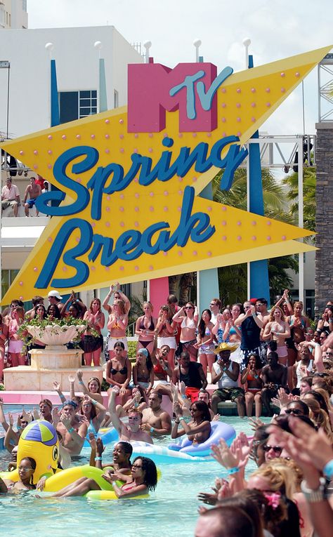 22 Reasons Why MTV Spring Break Is the Perfect Symbol of the Late '90s and Early 2000s  Spring Break Spring Break Pool Party, Mtv Spring Break, 90’s Nostalgia, Spring Break Party, Early 2000s Aesthetic, Broken Video, Blockbuster Video, 90s Teen, Mtv Shows